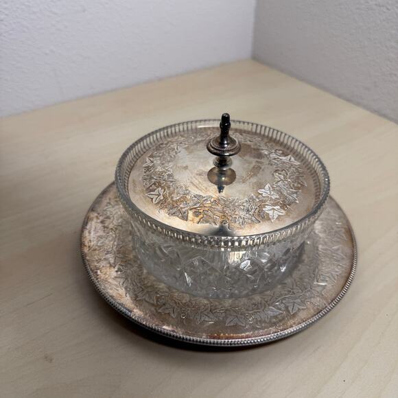 Antique 1885 Victorian Silver Plate Covered Butter Trinket Dish Ivy Rd 27552 - Picture 2 of 8